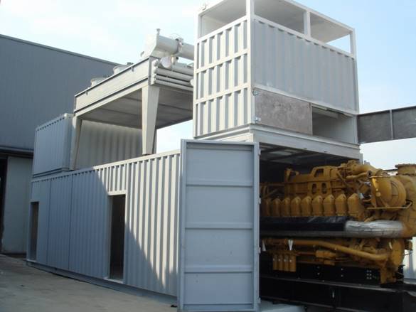 集装箱顶部的发电机散热水箱