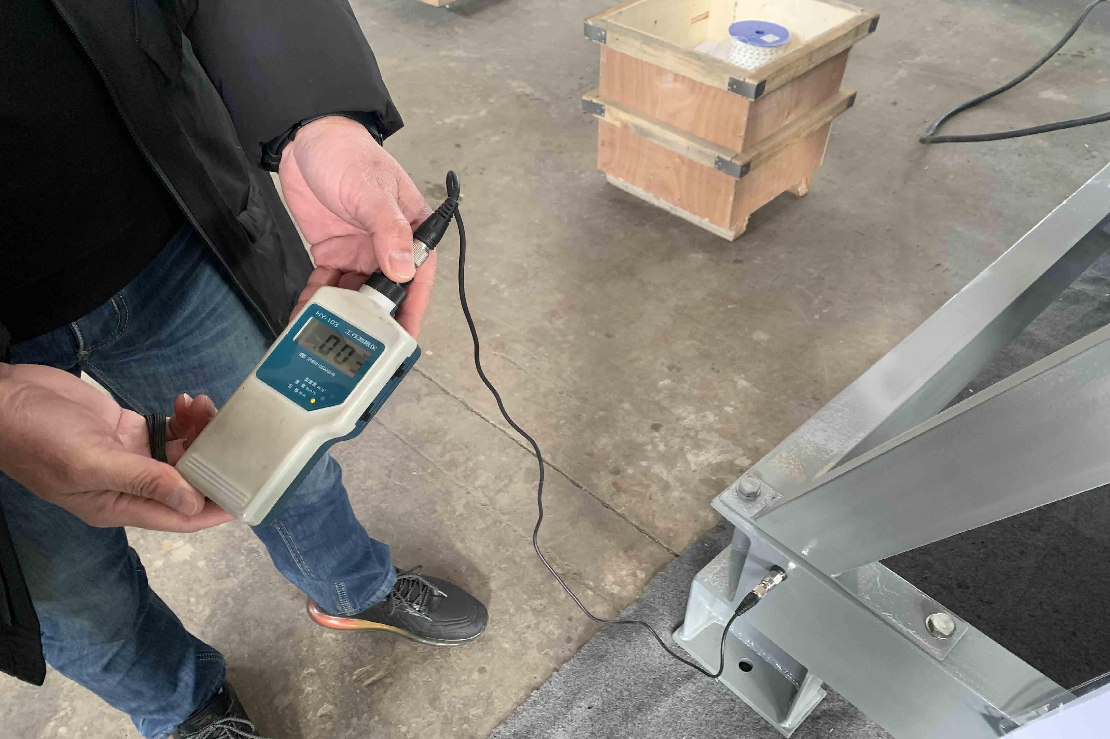 FAT: Vibration test before delivery